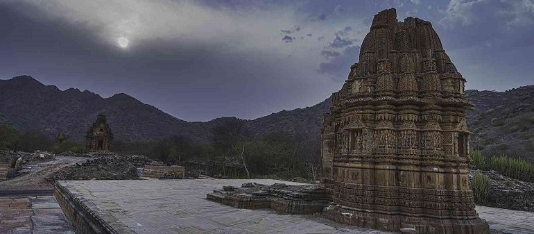 Jaipur to Delhi Taxi Service